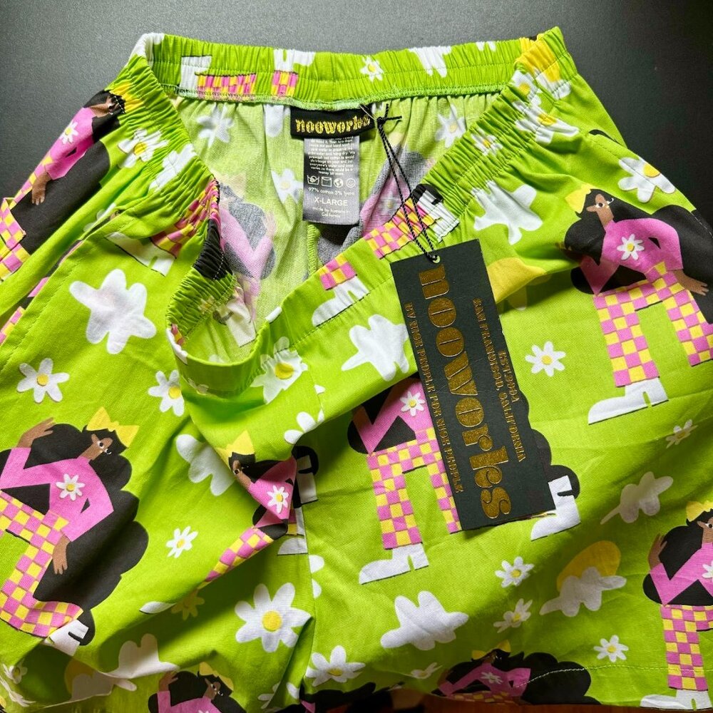 SOLD Nooworks Checkered Ladies Western Shorts - Picture 3 of 5